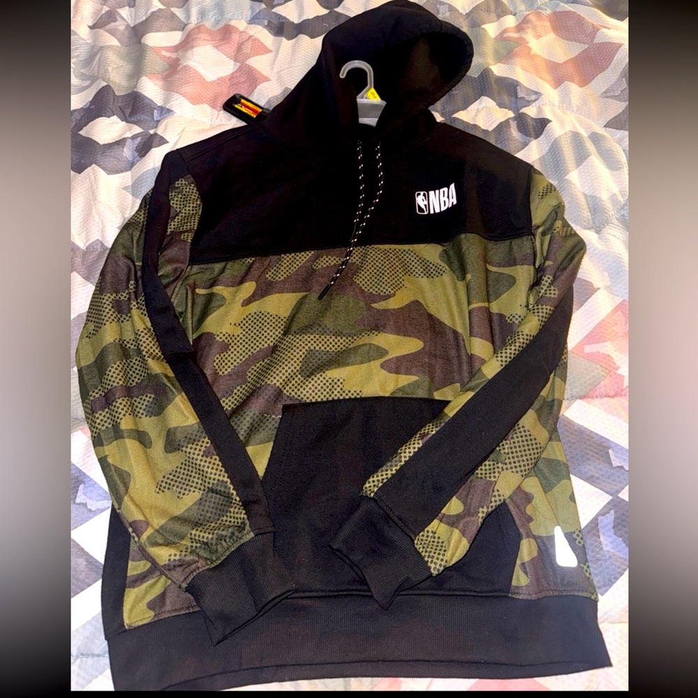 Preowned mens nba camo hoodie large